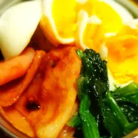 Snapdishの料理写真:のっけ弁

ツナの炊き込みご飯
昨日の残り
ベーコンの照り焼き
半熟ゆで卵
ほうれん草のナムルだ🤩|𝕞𝕚𝕚𝕟𝕪𝕒𝕟໒꒱· ﾟさん