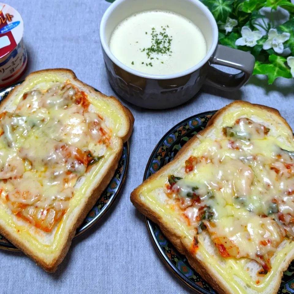 Snapdishの料理写真:2020/05/31　薪clubさんの料理 キムチマヨチーズトースト🍞|ちいたんさん