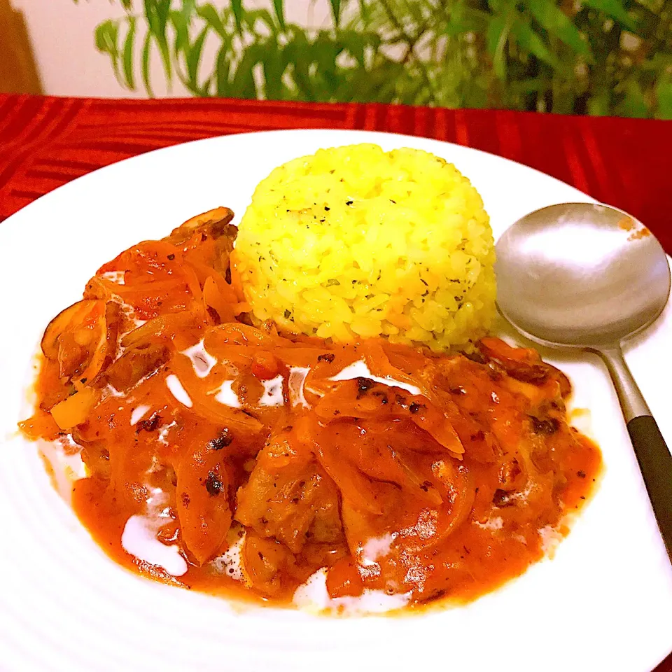 焼肉用ロース肉でガッツリ　ビーフストロガノフ🍛|Sの食卓さん