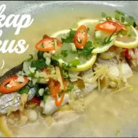 Stim Sea Bass w Lemon, Cillies & Garlic|Salehaさん