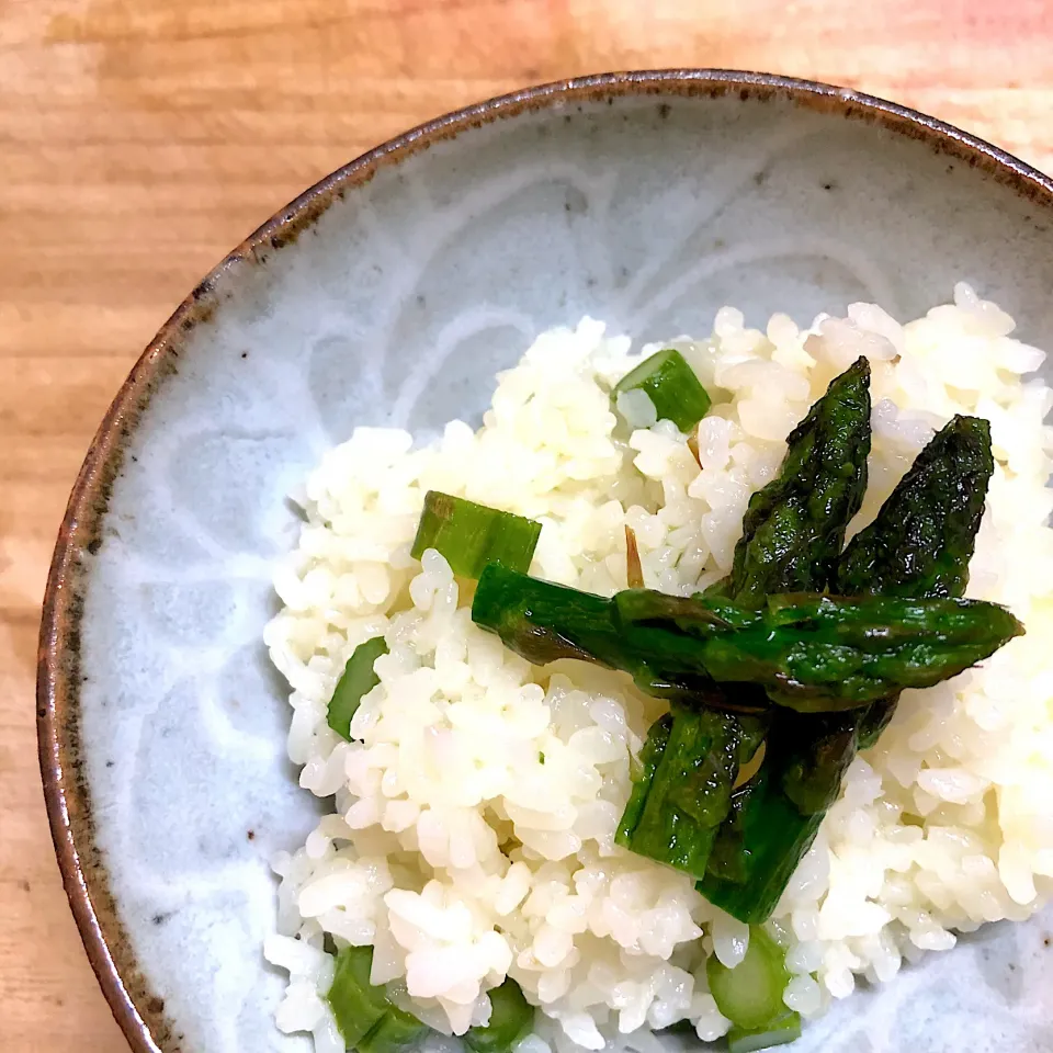 アスパラの炊き込みご飯|かけともさん