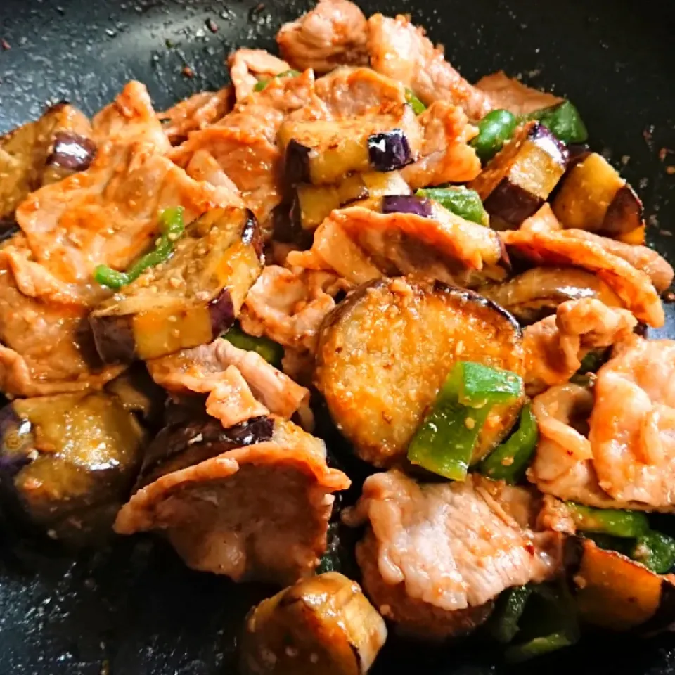 あんみっちゃんさんの料理 ✓ご飯ガッツリおかず♫なすと豚肉のガリマヨ味噌炒め|☆ちび☆さん