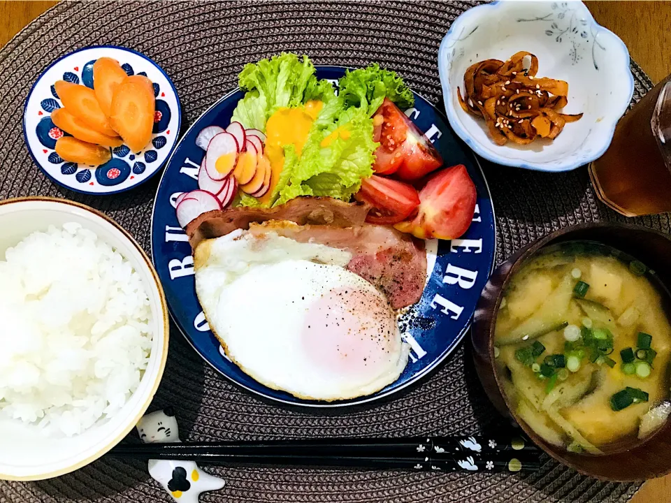 ベーコンエッグの朝ごはん|ゆうかさんさん