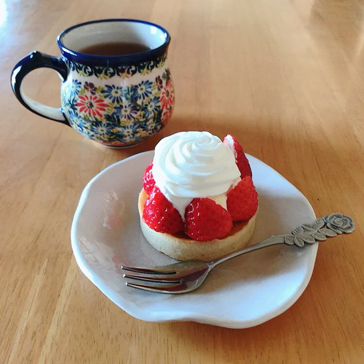 いちごタルト🍓🥧|ちゃみこさん