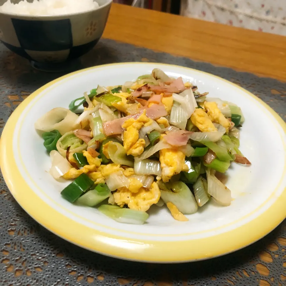 ネギとハムと卵の中華炒め|安侑美のロカボ日記✈︎さん