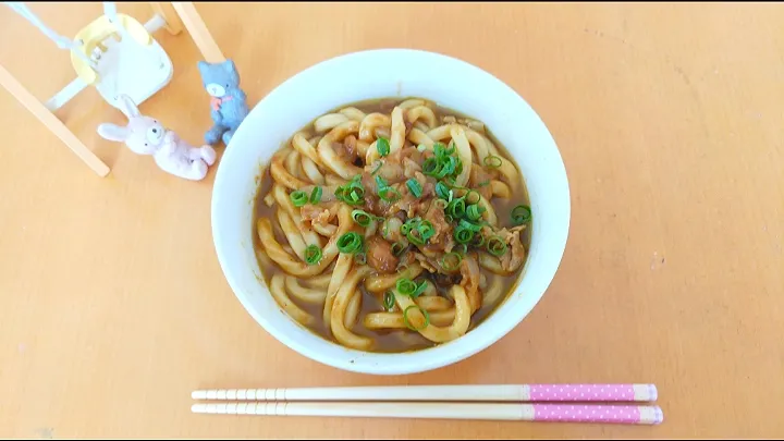 💕カレーうどん♡ヒルナンデス・リュウジさんレシピで💕
白だしで、お蕎麦屋さんのカレーうどんみたいな味に💕|yuiママさん