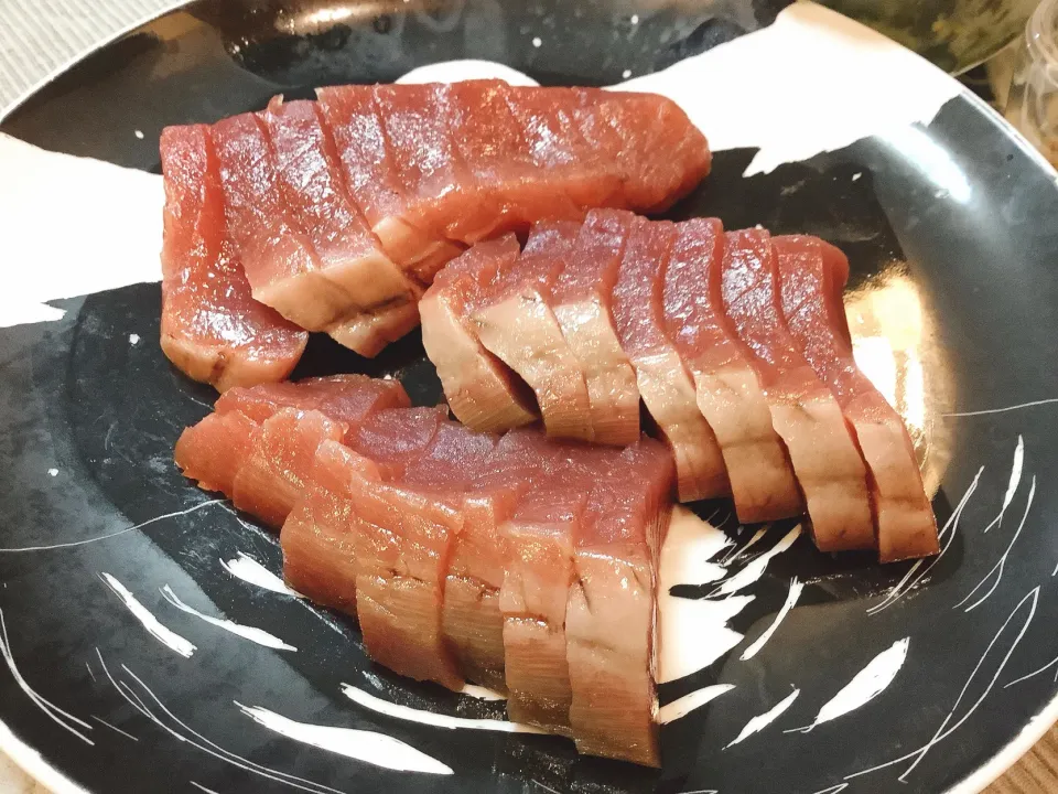 Snapdishの料理写真:勝浦港より🐟😋カツオ❣️|アライさんさん