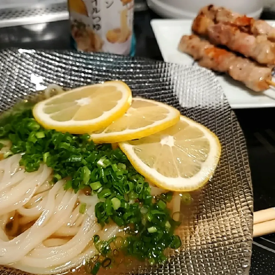 ただいま　🍋🍋
瀬戸内レモンオリーブオイルつゆ
焼き鳥専門のお惣菜屋さんで塩|みるくここあさん