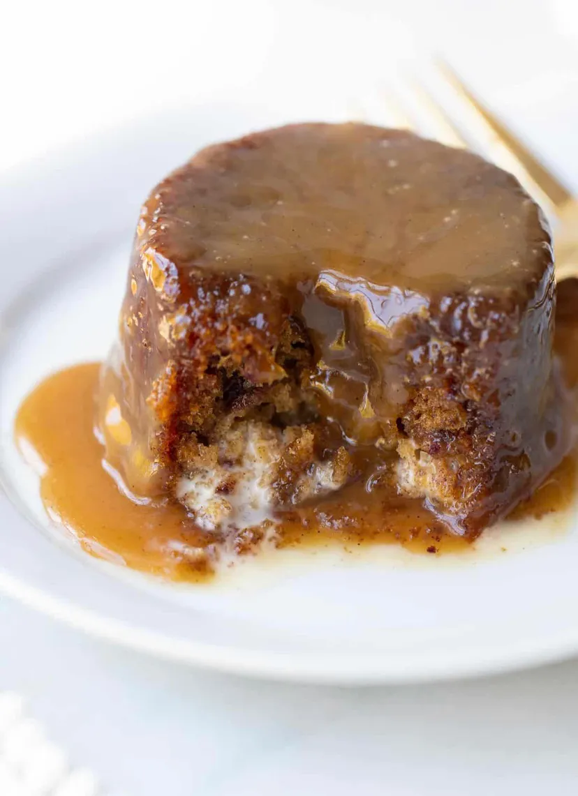 Gluten free sticky toffee pudding cake|Rowaidaさん