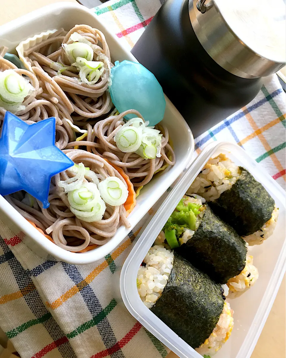 今日のパパ弁当は冷たいお蕎麦とおにぎり♪|key♪さん