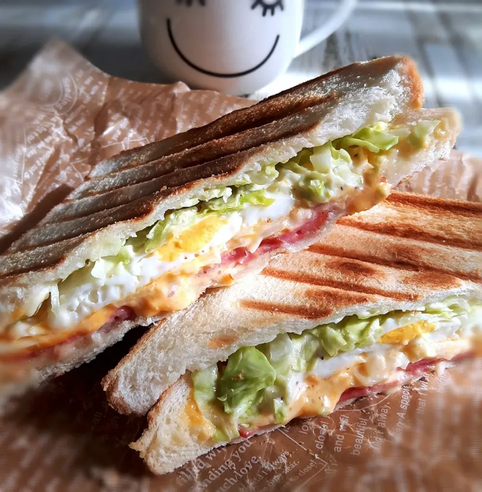 パニーニで朝ご飯🍞|ナオミさん