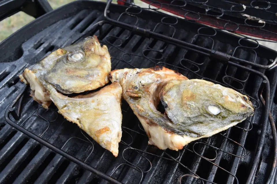 Snapdishの料理写真:BBQ シマアジのかま|えいみさん