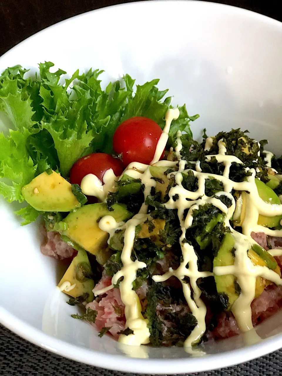 マグロの刺身がアボカド🥑たたき丼にリメイク|Room Roomさん