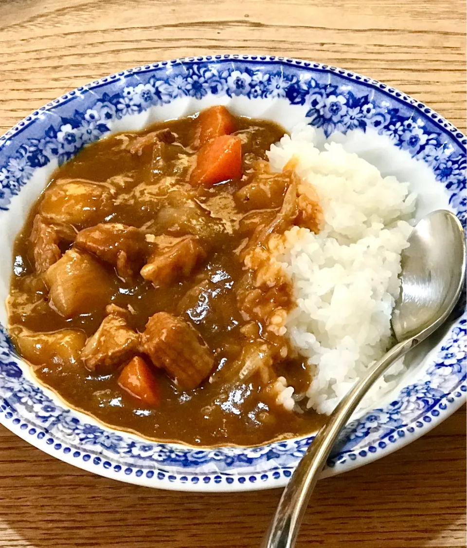 Snapdishの料理写真:カレーライス🍛サラダ🥗コーヒー☕️常備菜|ばくあんしゃさん