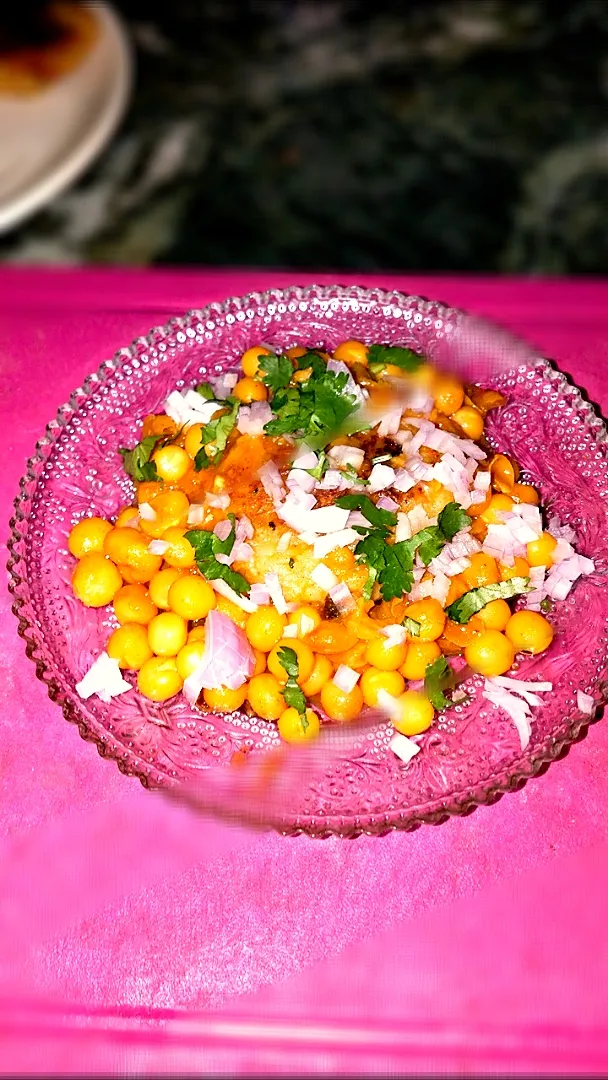 Snapdishの料理写真:Aloo Tikki chaat|ankiさん