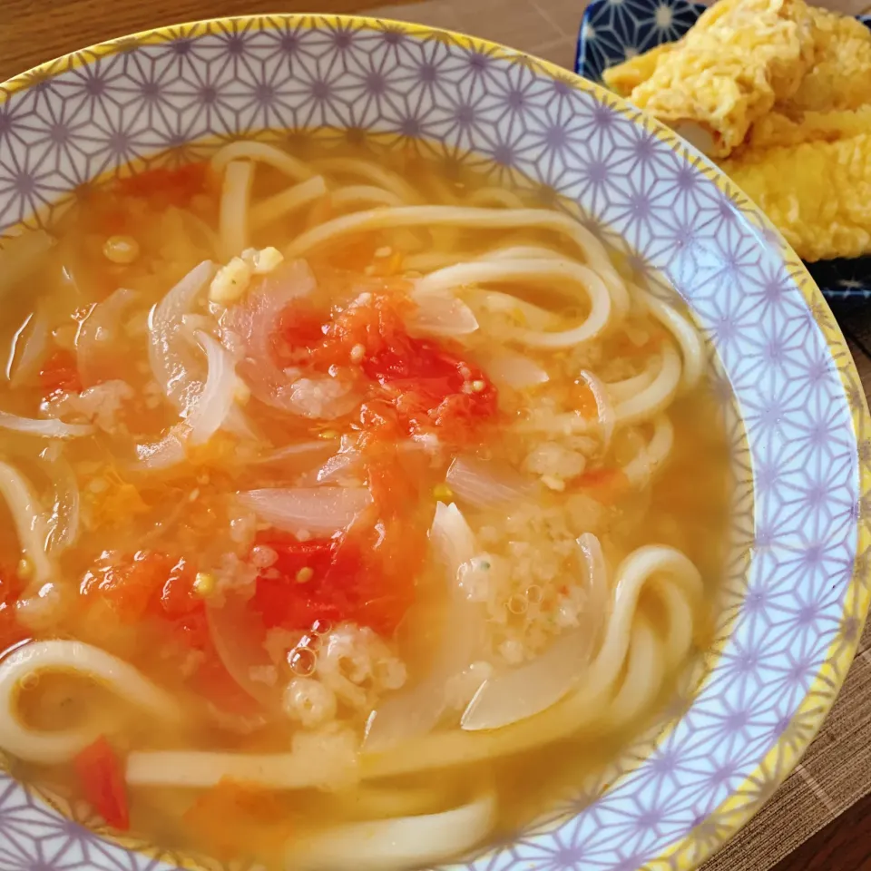 トマトと新玉ねぎのうどん|Sakuraさん