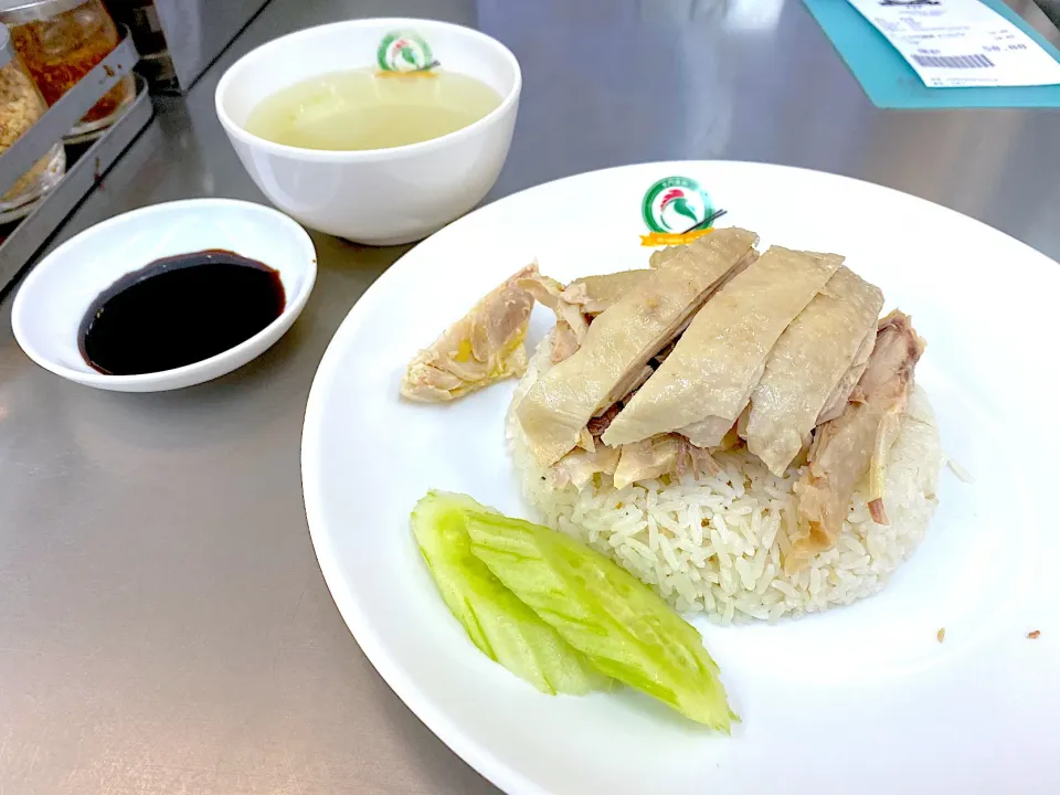 Poached chicken with chicken rice|skyblueさん