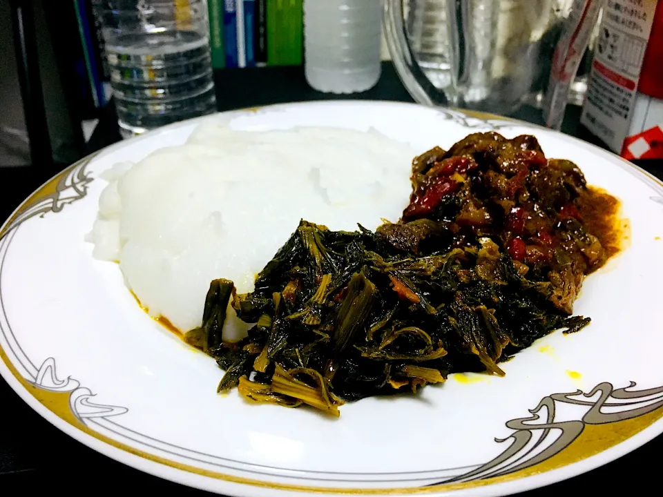 Sadza (Zimbabwean maize polenta) , stir fried meat and greens|Mimiさん