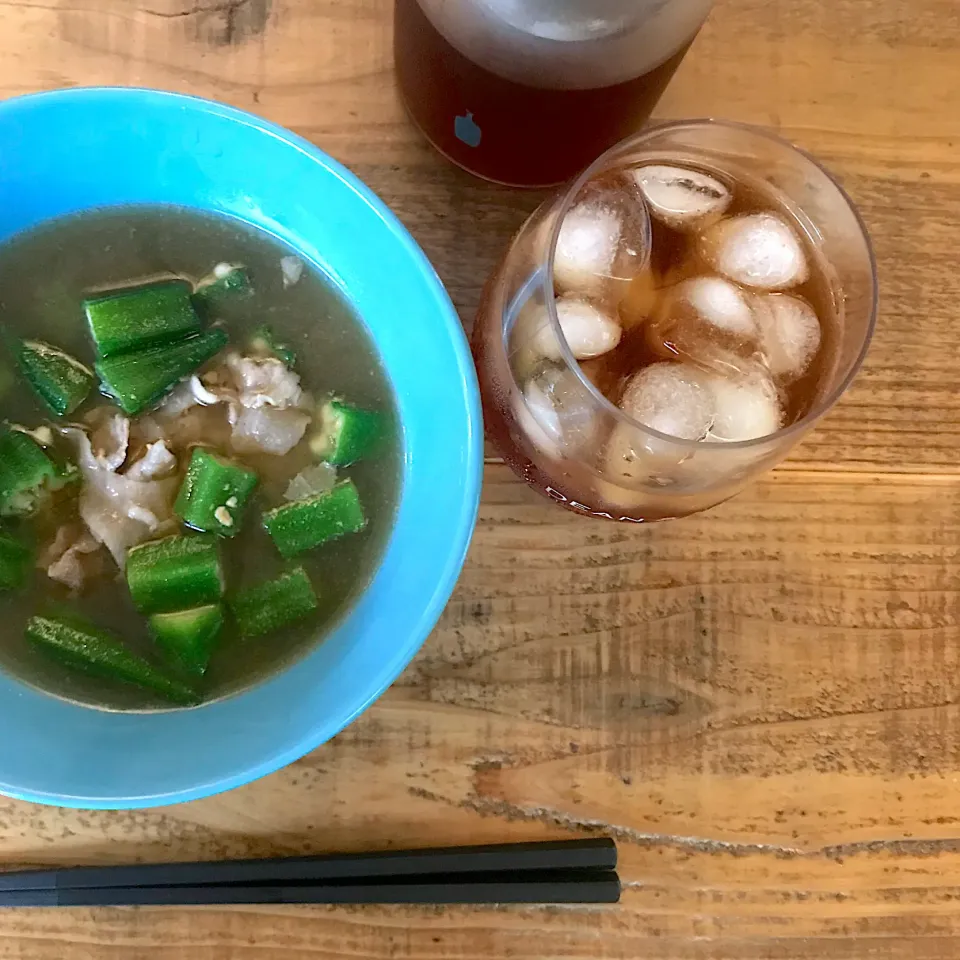 Snapdishの料理写真:オクラと豚肉のお味噌汁。生姜と胡麻油少々入れて。|今泉平さん