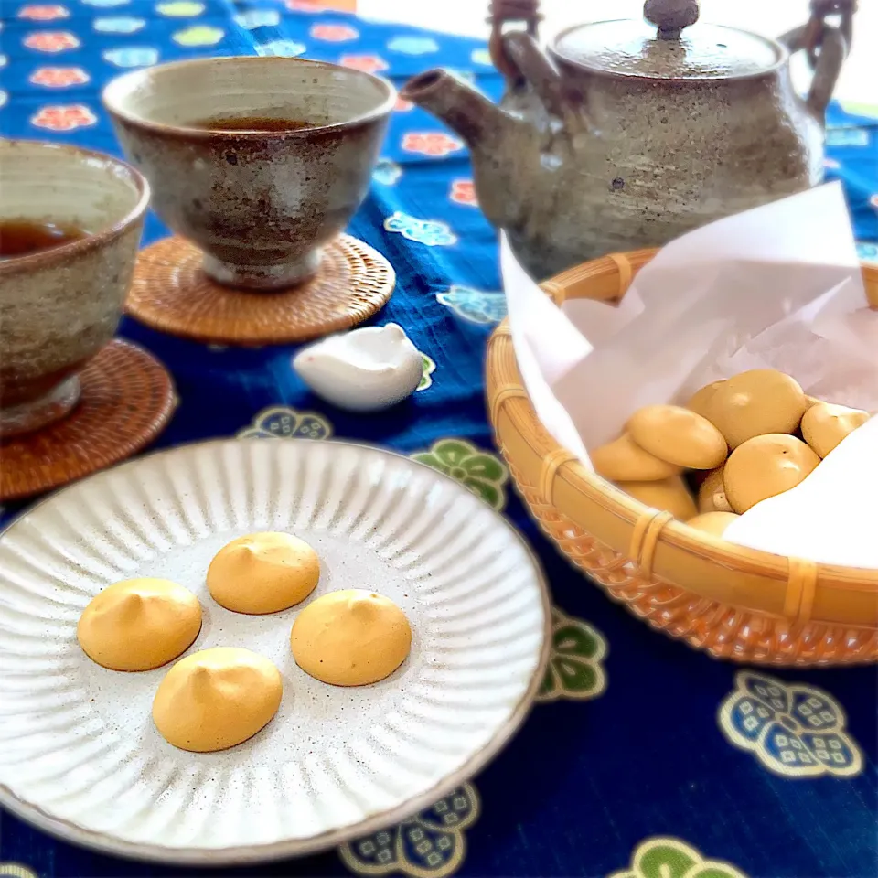 卵白消費で黒糖のメレンゲクッキー🍪🥚|Naoさん