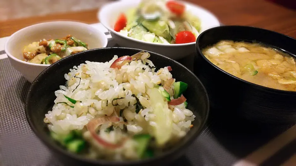 みょうがときゅうりと大葉の混ぜご飯～
の晩ごはん✨|kaz(*･ω･)さん