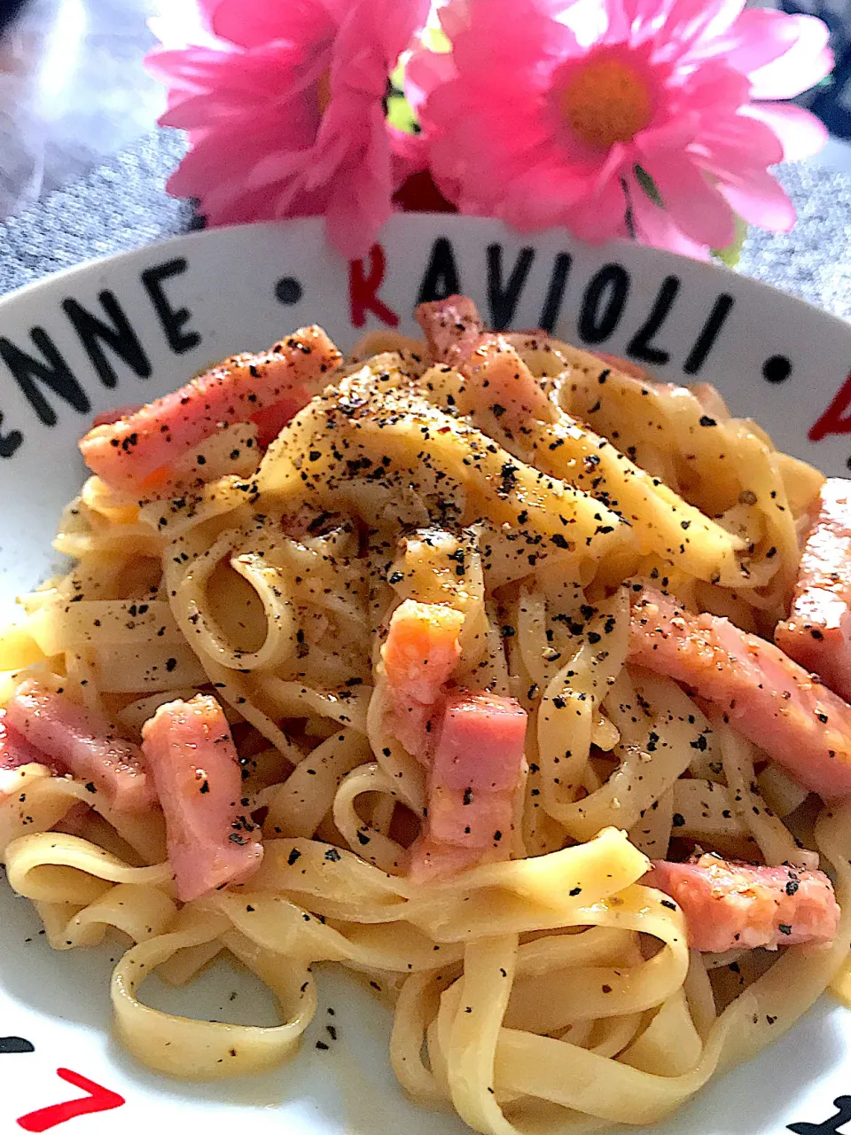 製麺所の生フェットチーネでカルボナーラ💕💕💕|🌺🌺Foodie🌺🌺さん