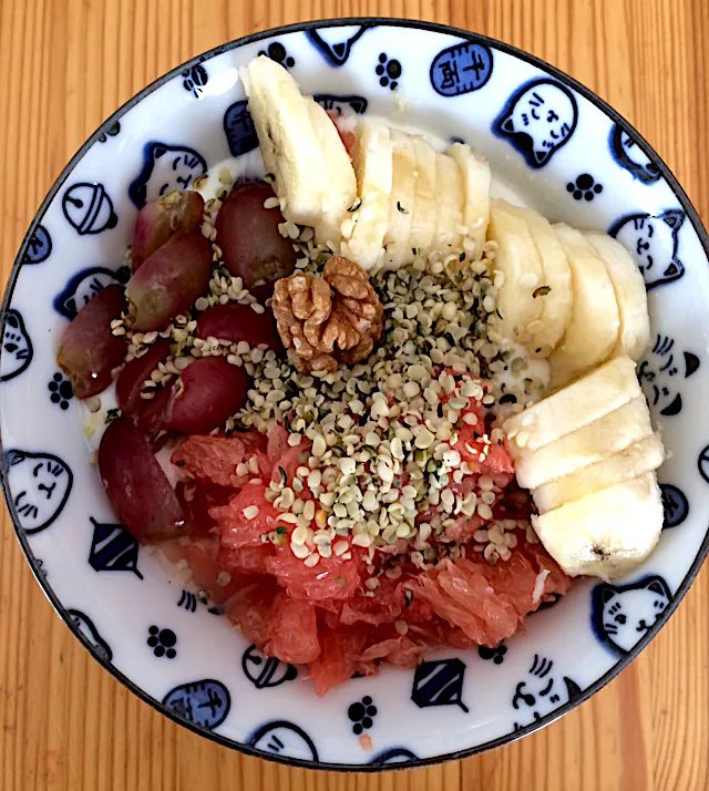 Snapdishの料理写真:Fruit bowl with soy yogurt🌱|MissYumYumさん