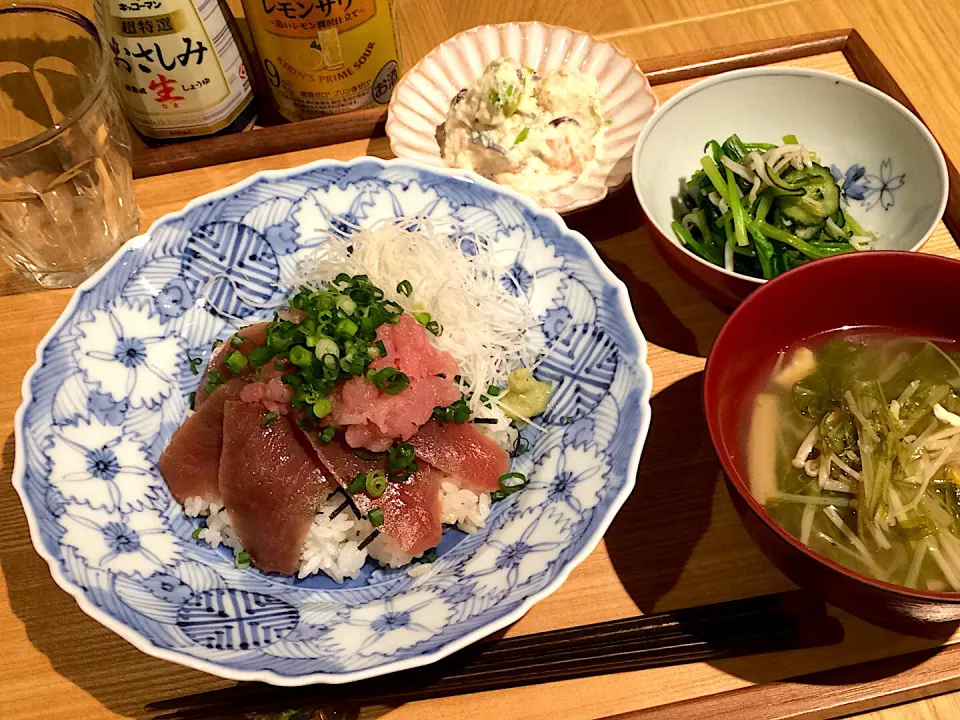 Snapdishの料理写真:鮪のづけ&ネギトロ丼|Saori.Sさん