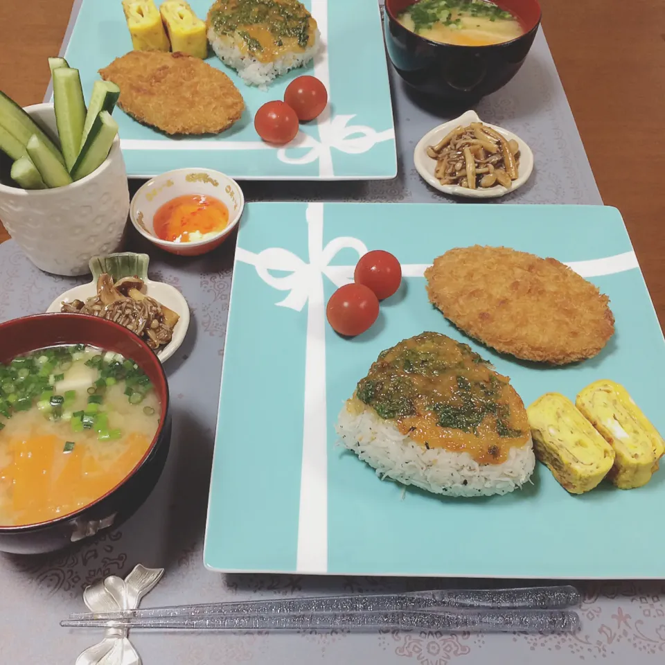 Snapdishの料理写真:大葉味噌のおにぎり🍙|waiwaiさん