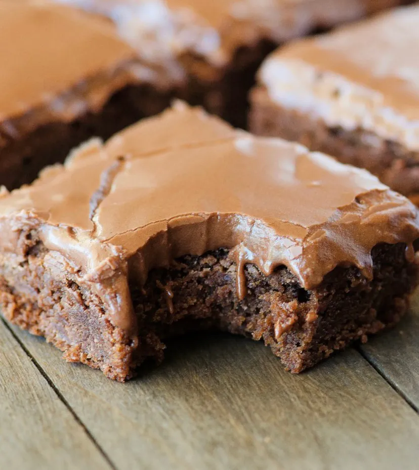 Lunch lady brownies with chocolate frosting|Rowaidaさん