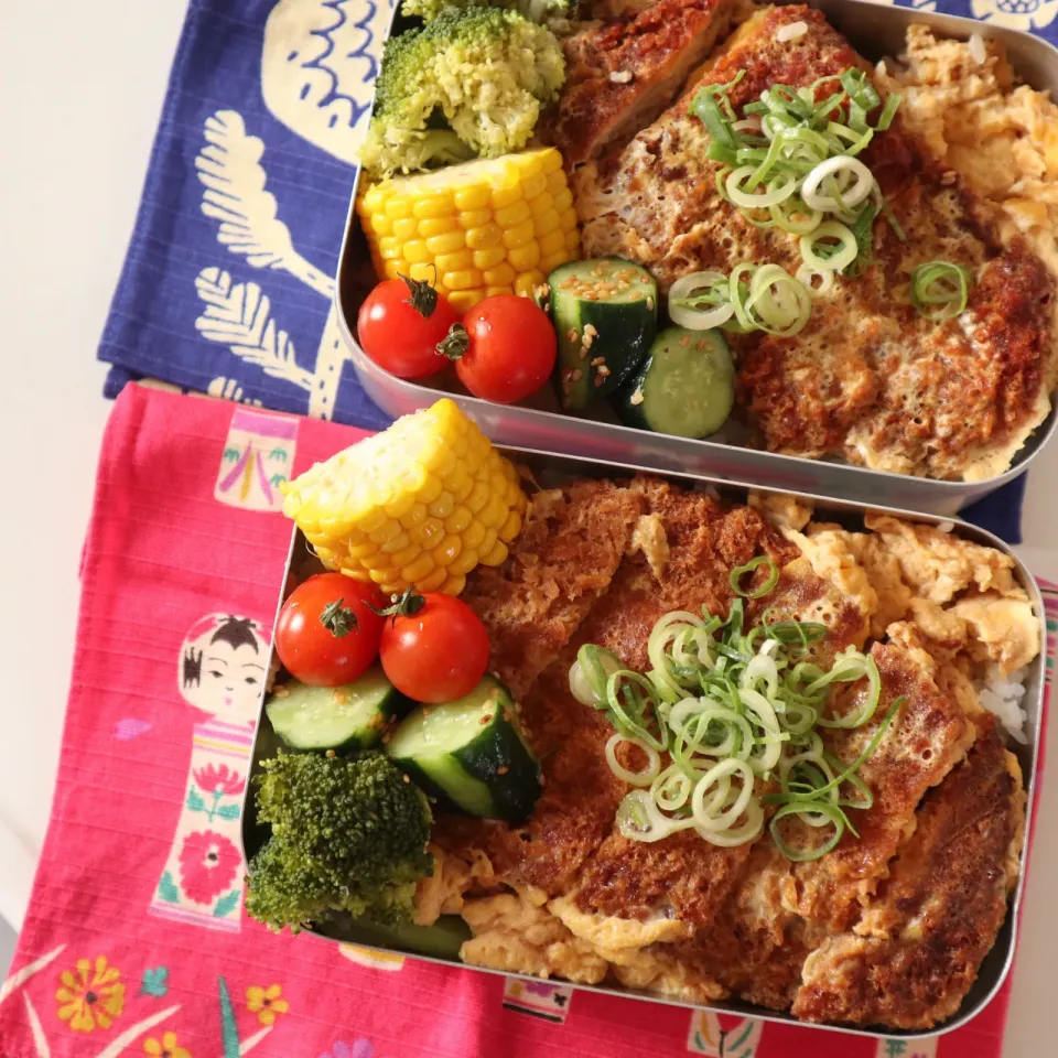 Snapdishの料理写真:中学生男子年子弁当🍱カツ丼弁当！|なかじー。さん