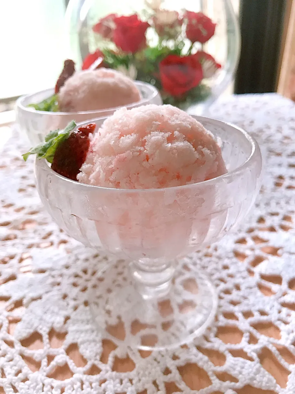 マダム とんちんの料理 ~富士子さんのセミドライ苺🍓リメークで甘酒シャーベット🍨
    【セミドライ苺のレシピ付き🍓】|とんちんさん