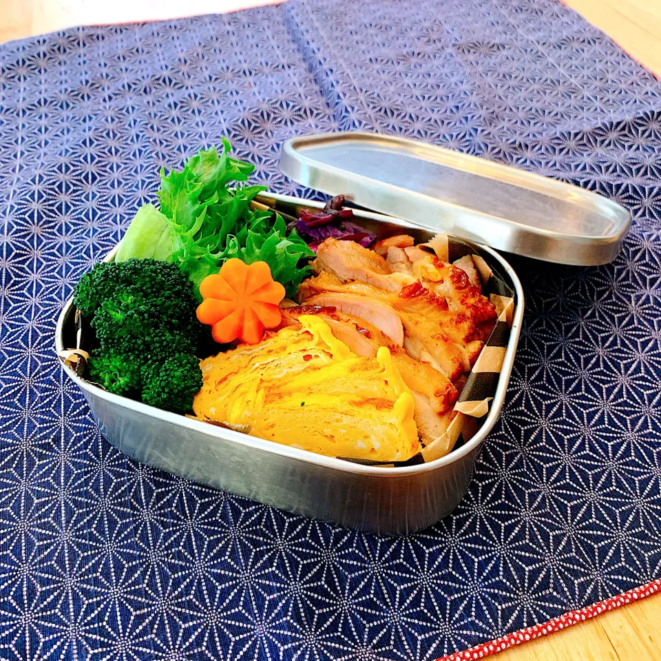 Snapdishの料理写真:鶏照焼のっけ弁当✴︎|あやみんさん