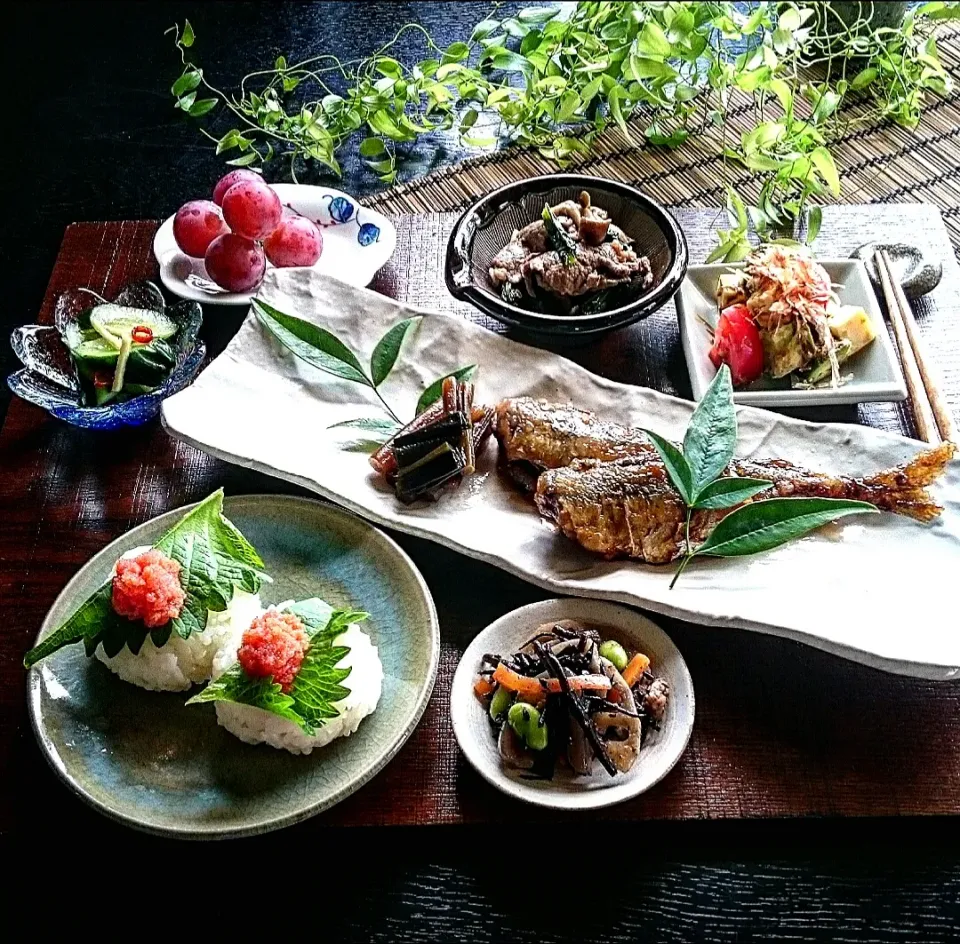 鯵の甘辛揚げ煮で昼ごはん🎶|瑞さん