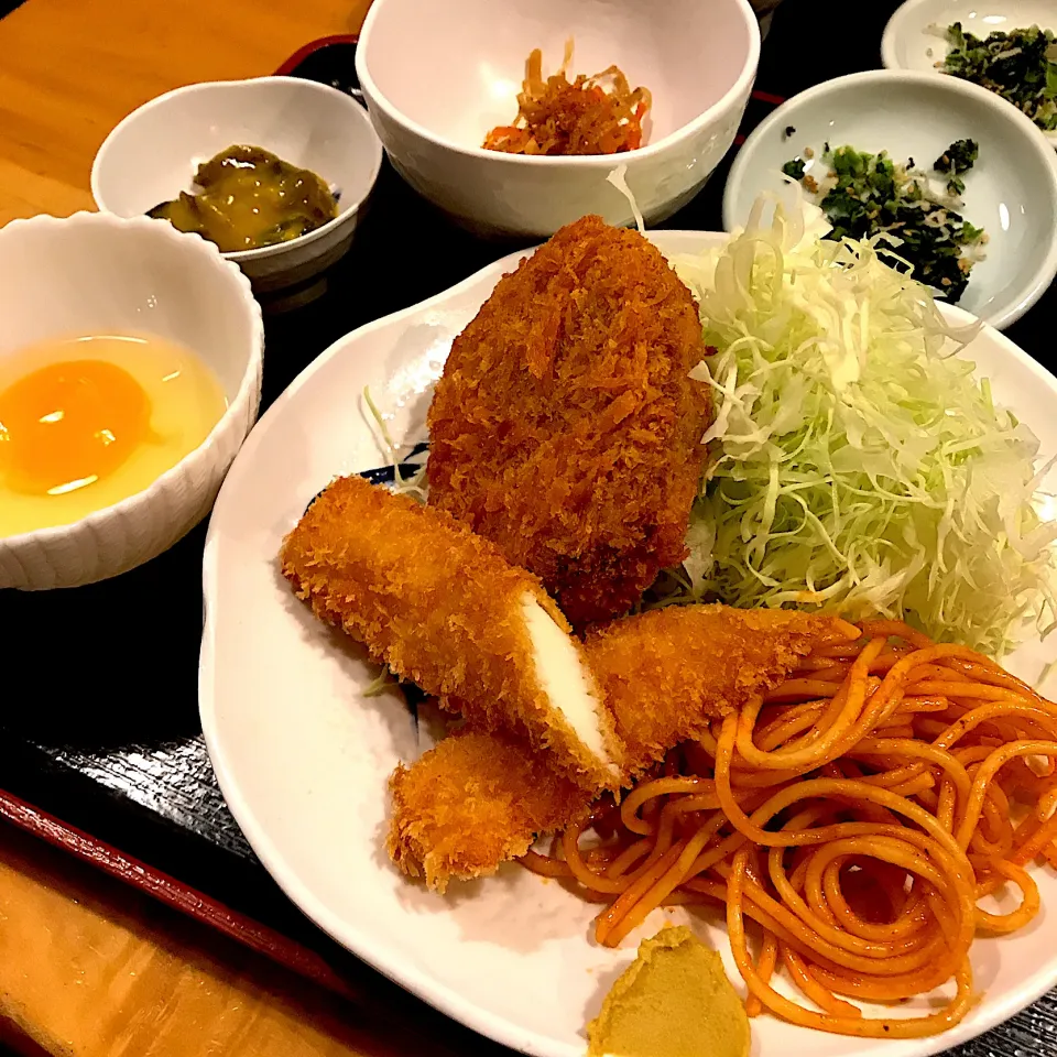 メンチとイカフライ定食@のみた家三平(月島)|塩豚骨さん