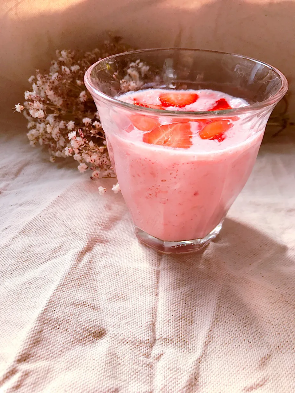 🍓いちごたっぷりフレッシュジュース🍹🍓|めぐぐさん