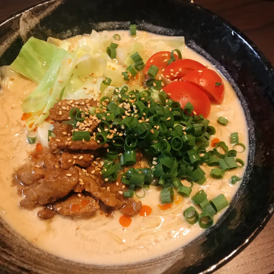 大豆ミートとこんにゃく麺で豆乳味噌ラーメン（スープを飲み干しても200kcal以下）|いくさん