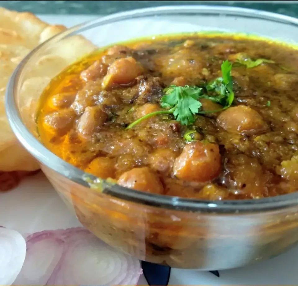 Snapdishの料理写真:Amritsari Pindi Chole|Kirti Namdevさん