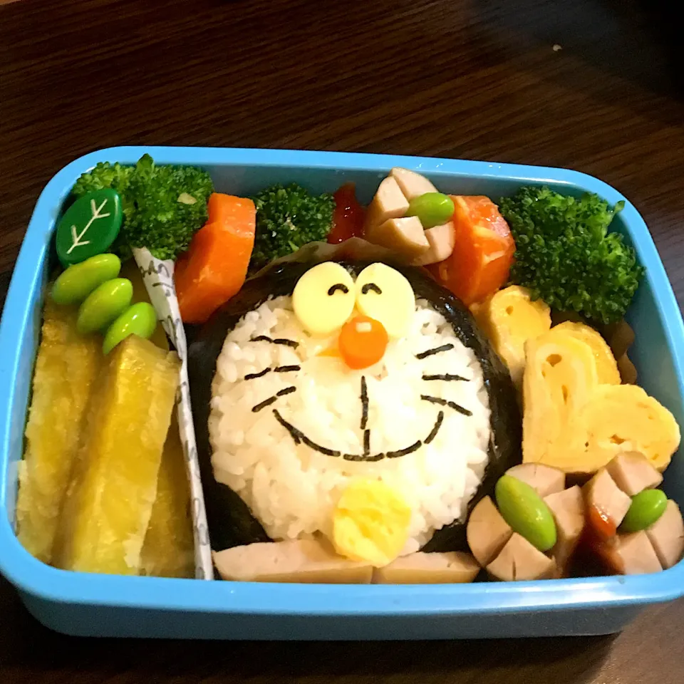 ドラえもんおにぎりのお弁当|mikaさん