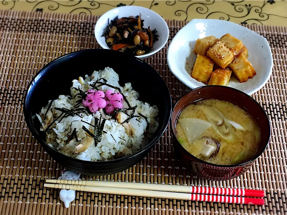 ほっけ混ぜご飯＊昼食|チムニーさん