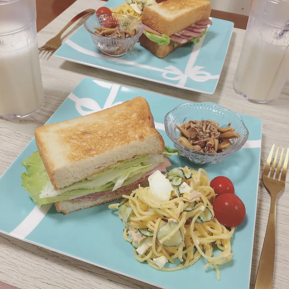 ローストビーフサンド＆パスタサラダ🥪|waiwaiさん