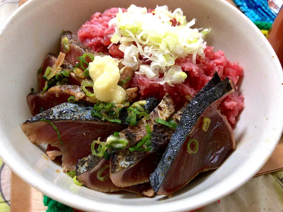 Snapdishの料理写真:鰹と本鮪のタタキ丼|ikepさん