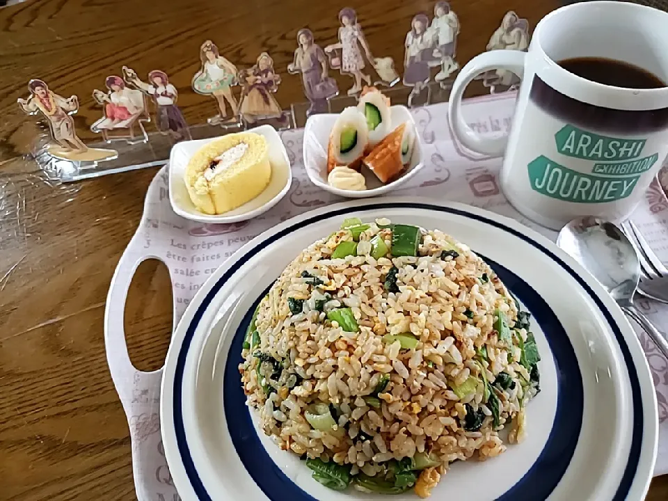 Snapdishの料理写真:ネギとほうれん草たっぷり炒飯|aiさん