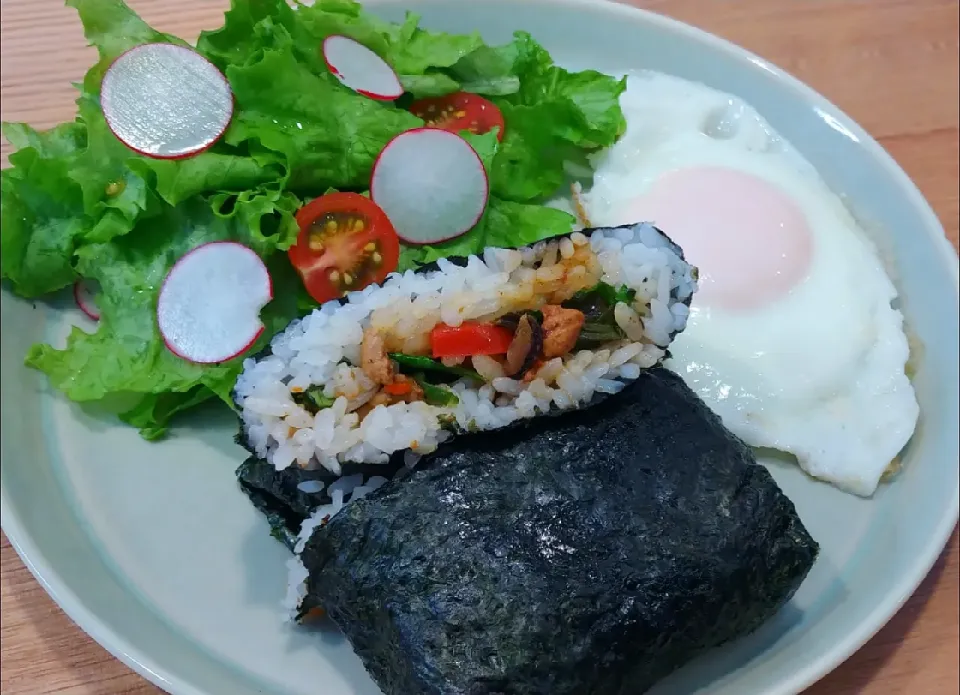 ガパオライスのおにぎらず(ガパおにぎらず)のプレートランチ|nockさん