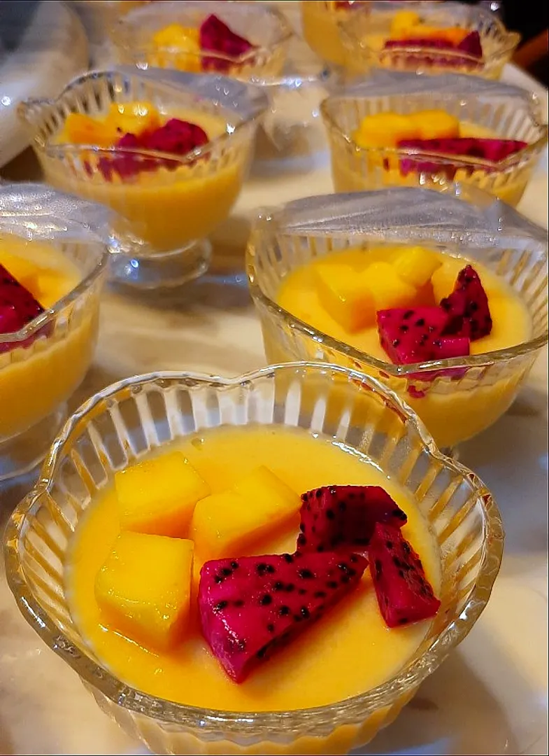 mango pudding wth dragon fruits topping|ģřãçîöůşさん