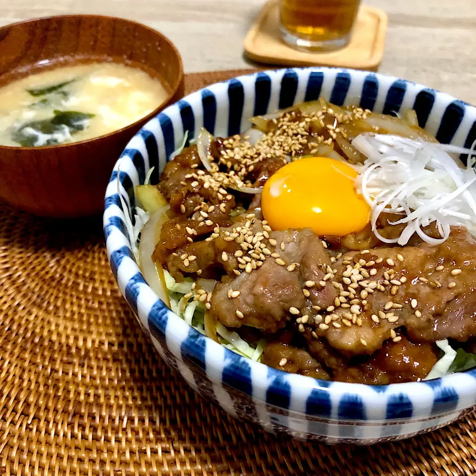 野菜たっぷりスタミナ丼の夜ごはん|ゆかｕさん