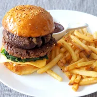 Snapdishの料理写真:Veggie burger with portobello mushroom and spinach