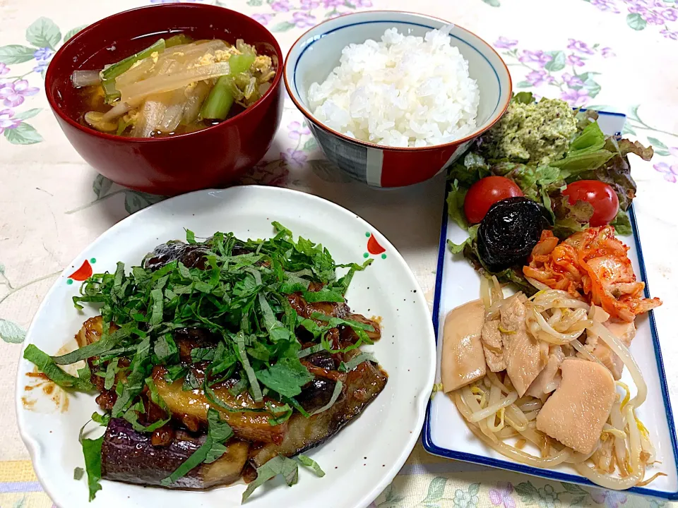 朝ごはん、ナス肉味噌炒め、鶏ハムナムル|Isimura Hidekiさん