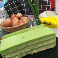 Snapdishの料理写真:Pandan Layer Cake|bbさん