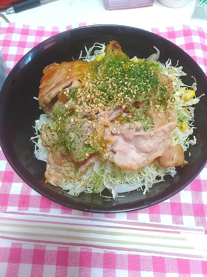 Snapdishの料理写真:すた丼風キャベツ|✿Koume✿さん